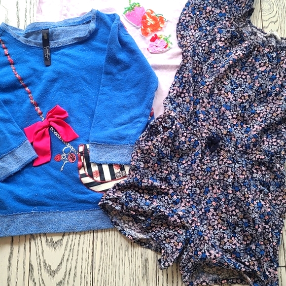 3 clothes for girl 🌺👗👚🧥 - Picture 3 of 5